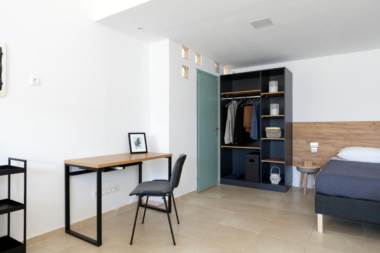 Livingfy Apt With Mountain View & Garden Vamos Luaran gambar